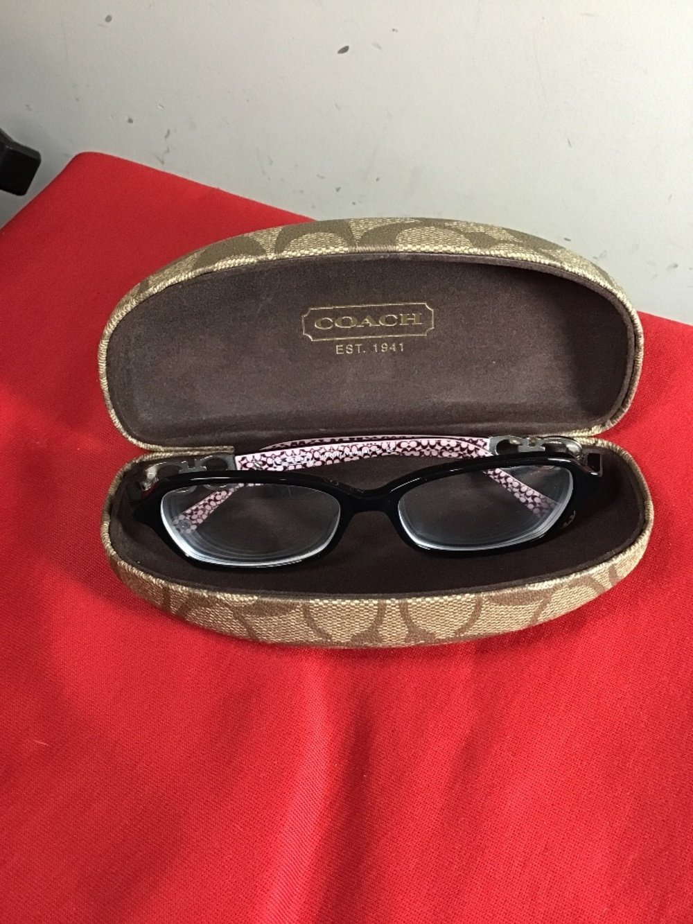 🔥😎Coach, eye glasses (prescription), and case, great condition, see photos ❤️